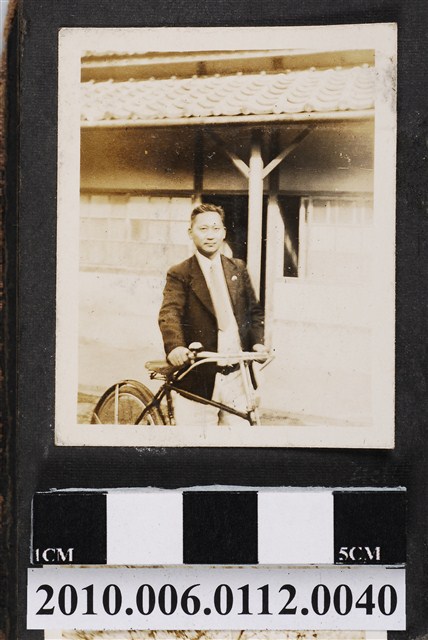 男子獨照 (共1張)