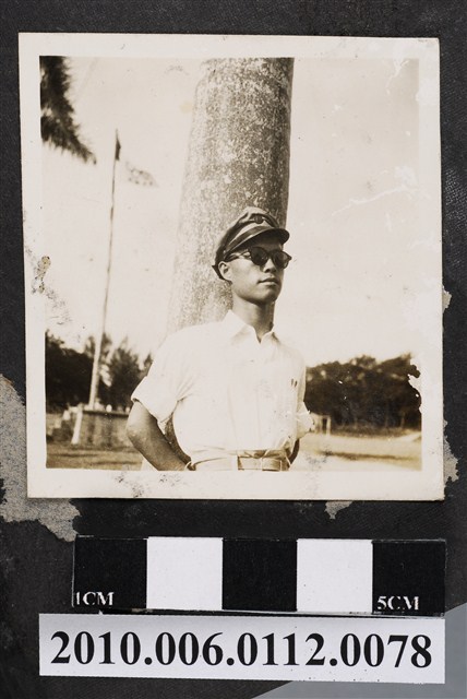 男子獨照 (共1張)