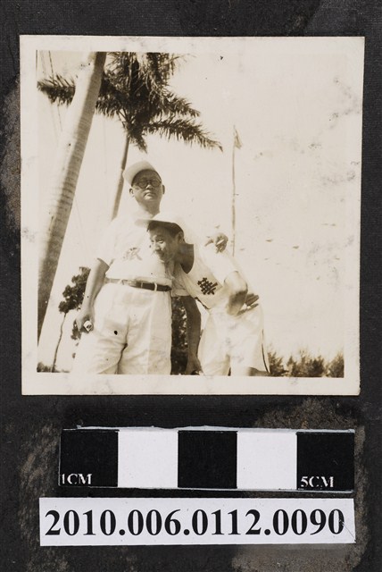 2名男子合照 (共1張)