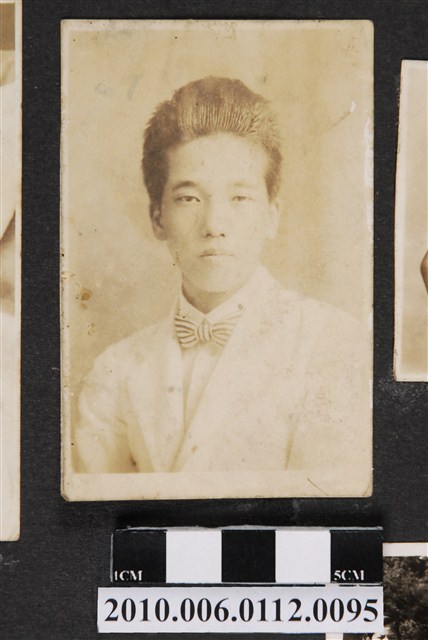 男子獨照 (共1張)