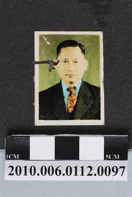 男子大頭照 (共1張)