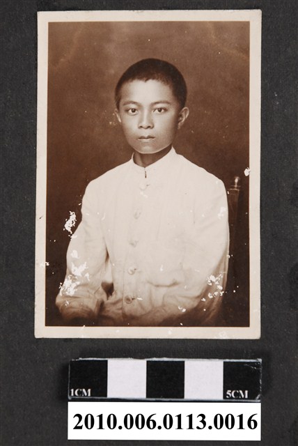 臺南長老教中學校男學生個人照 (共1張)