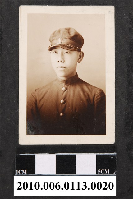 臺南長老教中學校男學生個人照 (共1張)