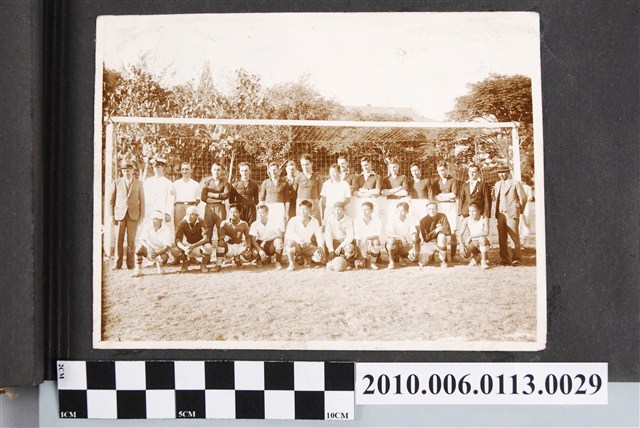 臺南長老教中學校足球隊師生合照 (共1張)