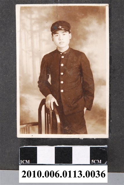 臺南長老教中學校男學生個人照 (共1張)