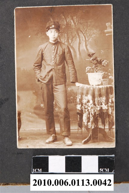 臺南長老教中學校男學生個人照 (共1張)