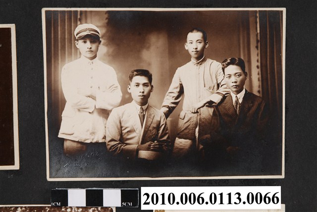 臺南長老教中學校師生合照 (共1張)