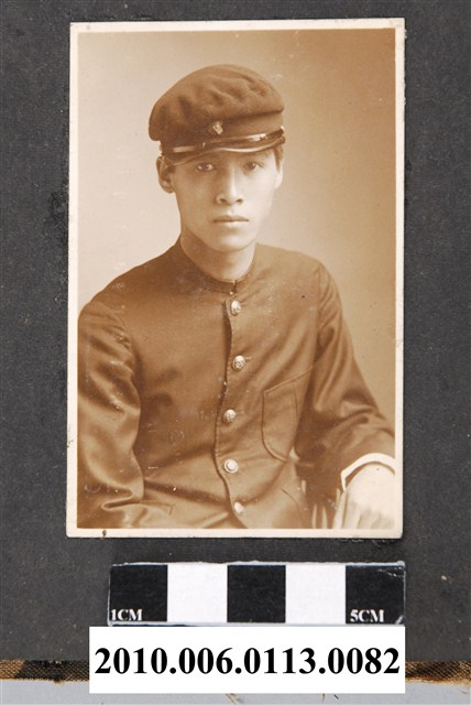 臺南長老教中學校男學生個人照 (共1張)