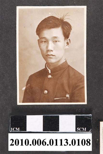 臺南長老教中學校男學生個人照 (共1張)