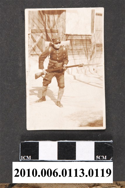 臺南長老教中學校男學生個人照 (共1張)