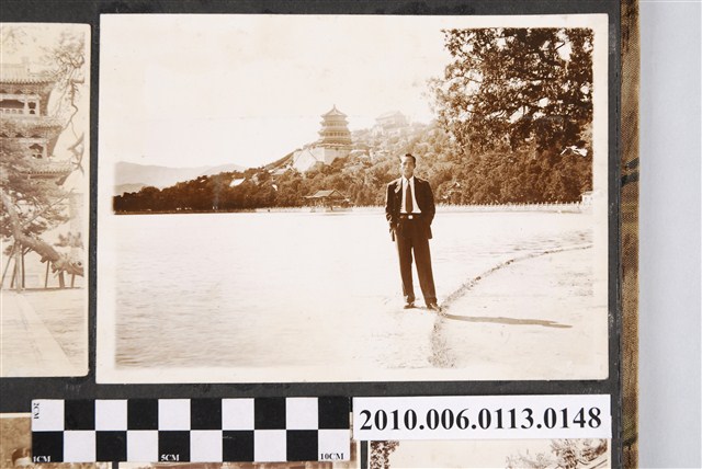 臺南長老教中學校教師個人照 (共1張)