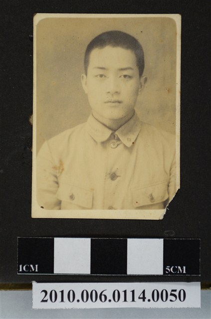 男子獨照 (共1張)