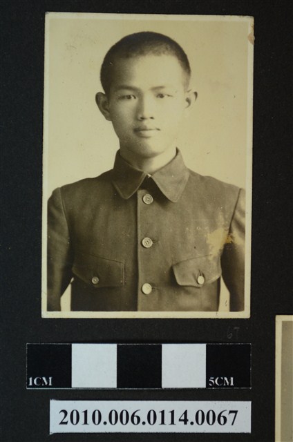 男子獨照 (共1張)