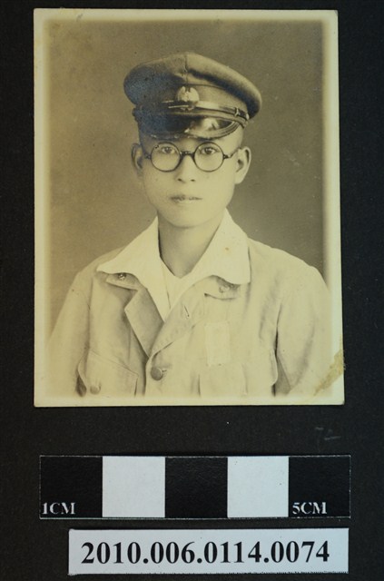 男子獨照 (共1張)