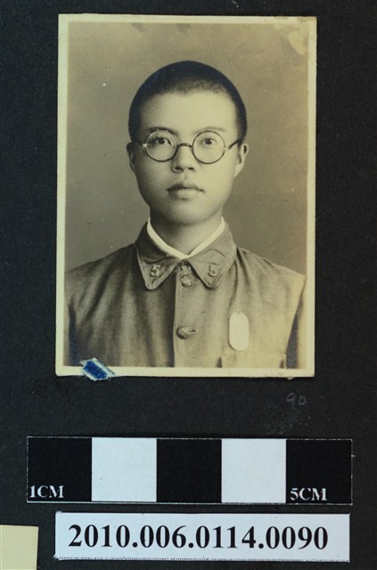 男子獨照 (共1張)