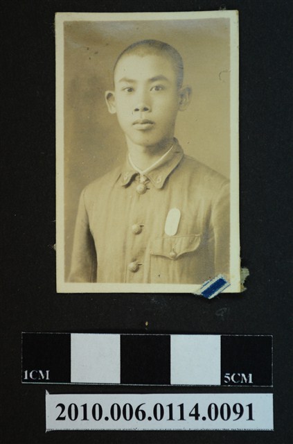 男子獨照 (共1張)