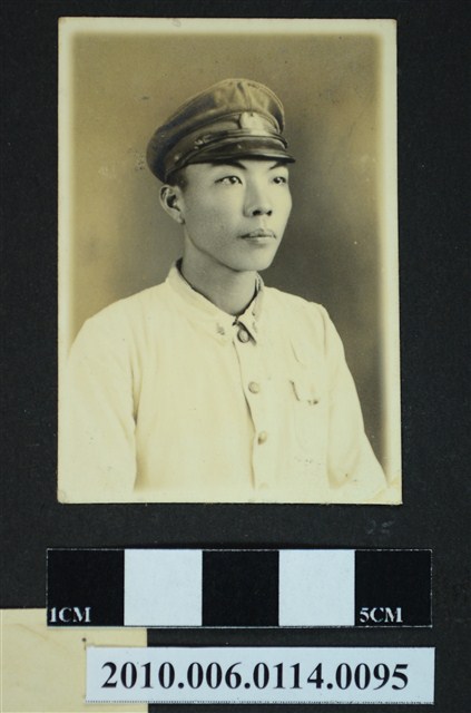 男子獨照 (共1張)