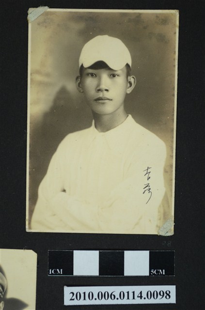 男子獨照 (共1張)