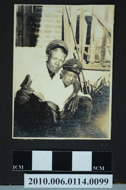 2名男子合照 (共1張)