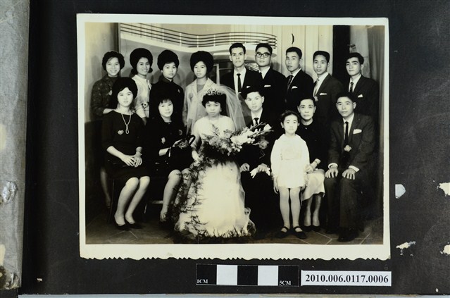 與結婚新人合影之照片 (共1張)