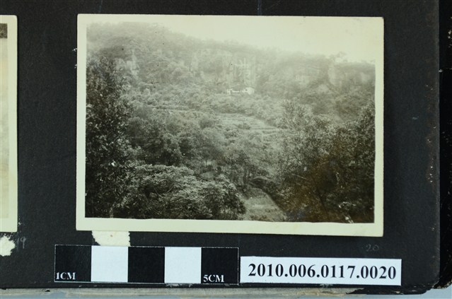 山壁佛字景物照 (共1張)