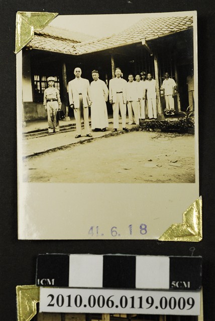 趙琛等人合照 (共3張)