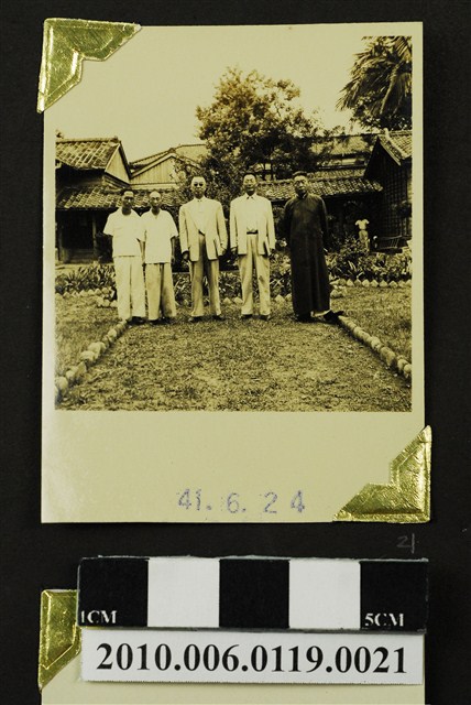 趙琛等五人合照 (共3張)