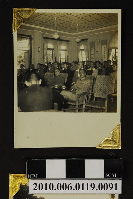 眾人聽講照 (共1張)