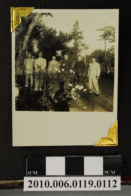 趙琛等六人合照 (共3張)