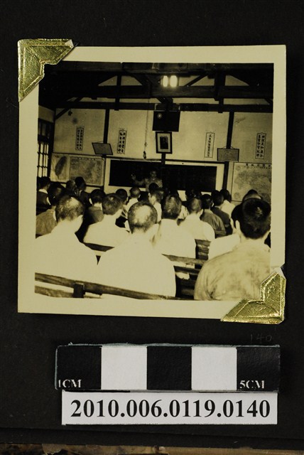 眾人聽講照 (共3張)