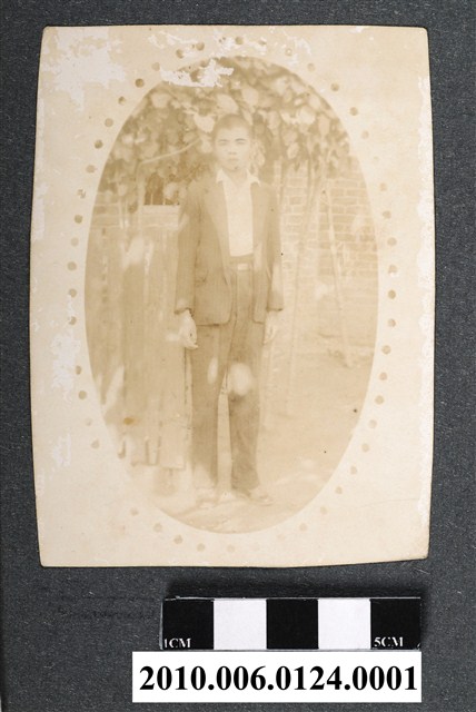 李世隆獨照 (共1張)