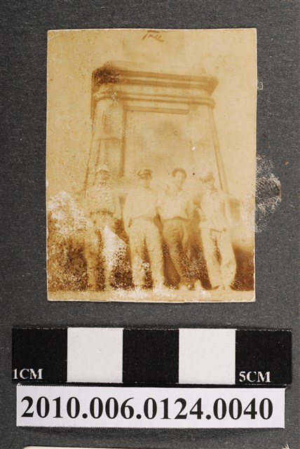 四人合照 (共1張)