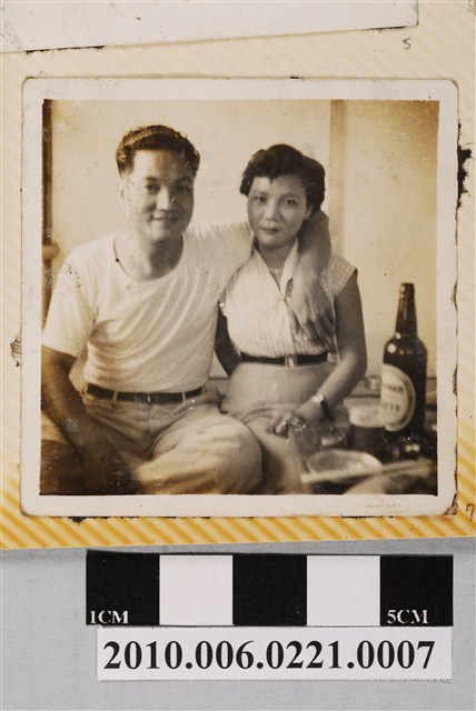 男女合照 (共1張)