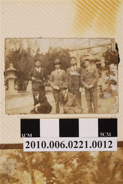 六人合照 (共1張)