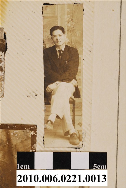 男子獨照 (共1張)