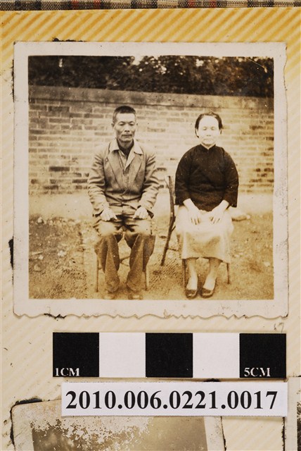 男女合照 (共1張)