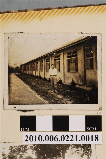 男子獨照 (共1張)