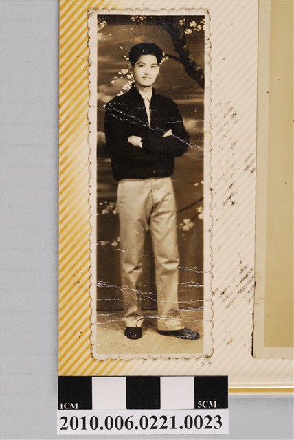 男子獨照 (共1張)