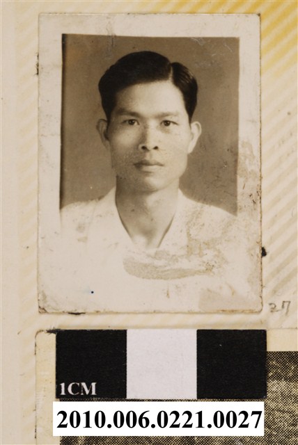 男子大頭照 (共1張)