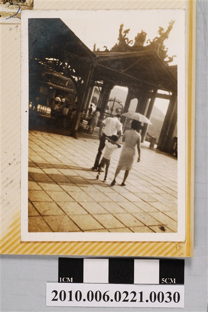 寺廟人群剪影 (共1張)