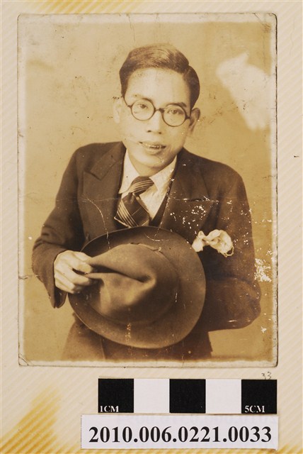 男子獨照 (共1張)