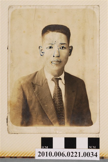 男子獨照 (共1張)