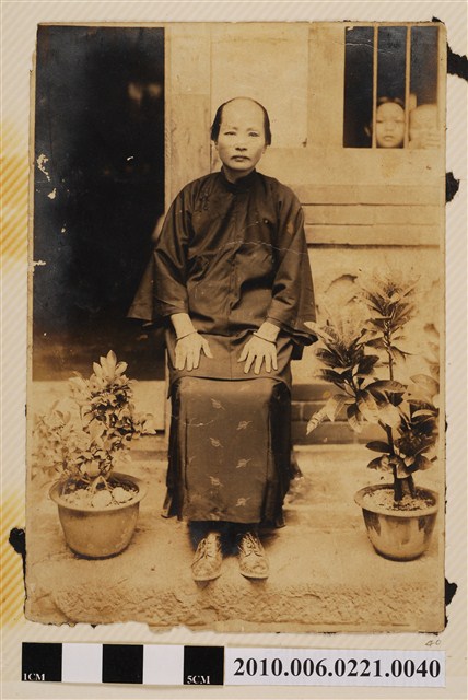 女子獨照 (共1張)