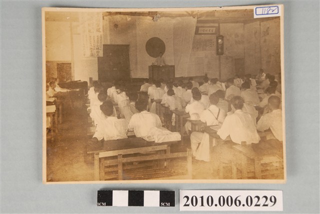 醫學院學生上課之攝影 (共2張)