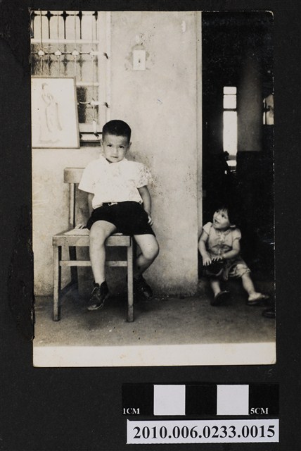 二童合照 (共1張)