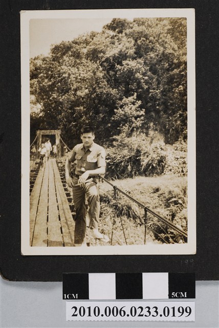 男子獨照 (共1張)