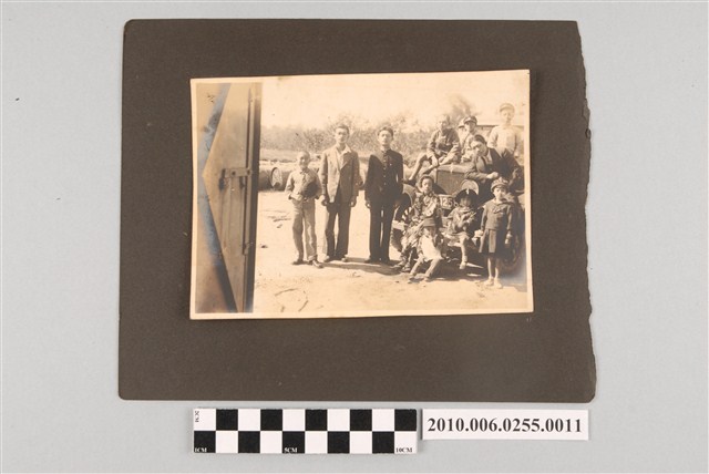 十一人合照 (共1張)