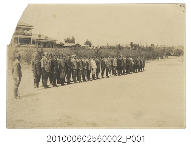 軍人列隊照 (共2張)