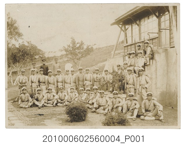 野外行軍中合照 (共1張)