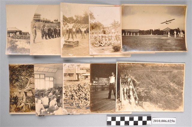 軍隊生活訓練照 (共2張)